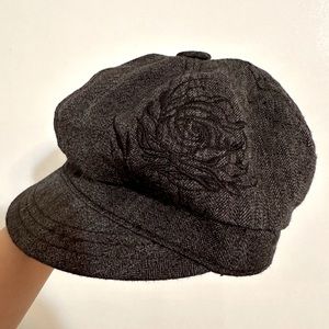 🧢EUC🧢 GOORIN BROS. Gray Newsboy Cabbie Cap With Embroidered Flower